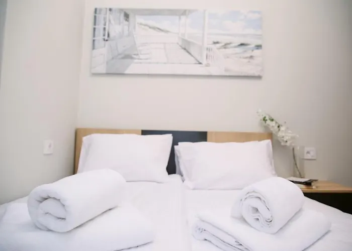 Pool Resort- Lena- 2