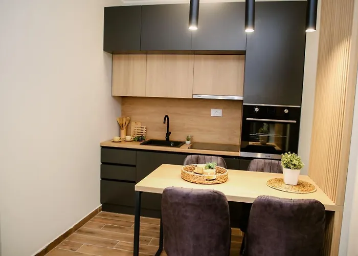 Pool Resort- Lena- 2 * Врдник