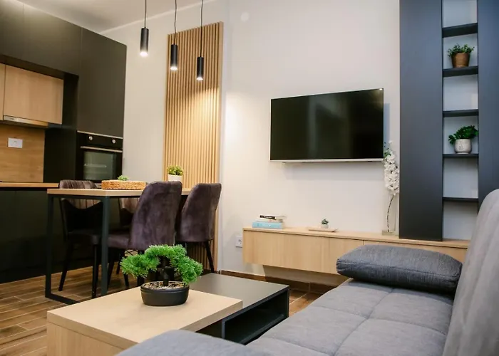 アパート Pool Resort- Lena- 2 *